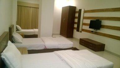 Meghdoot Hotel & Resort Удджайн Экстерьер фото